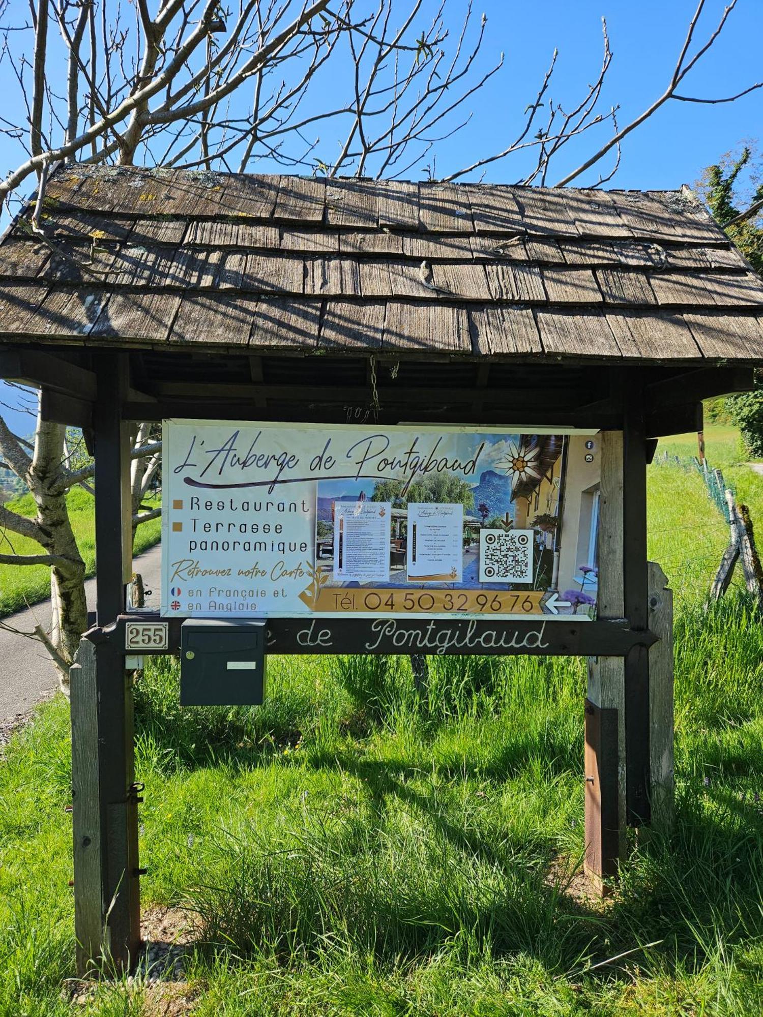 Auberge De Pontgibaud Lathuile Eksteriør bilde